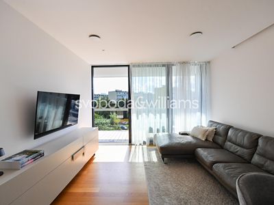Pronájem bytu 3+kk 82 m²