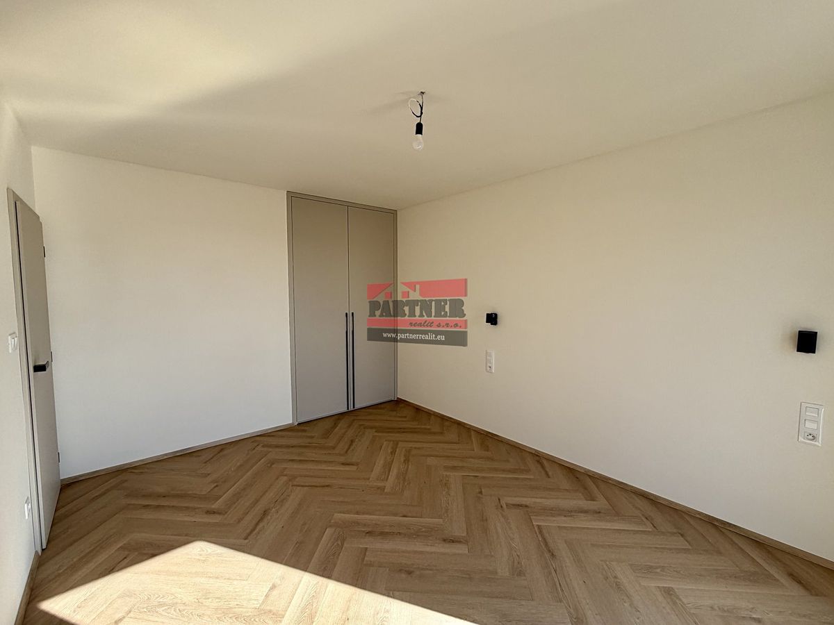 Pronájem bytu 2+kk 54 m² – fotografie 5