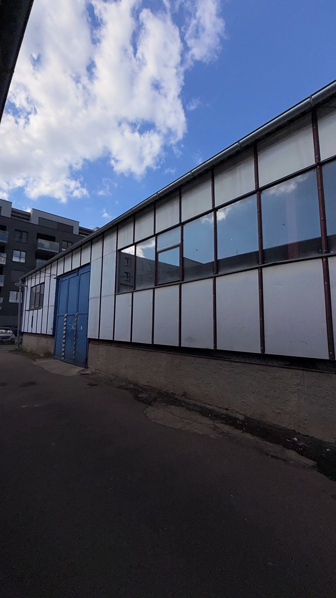Pronájem skladového prostoru 427 m² – fotografie 2