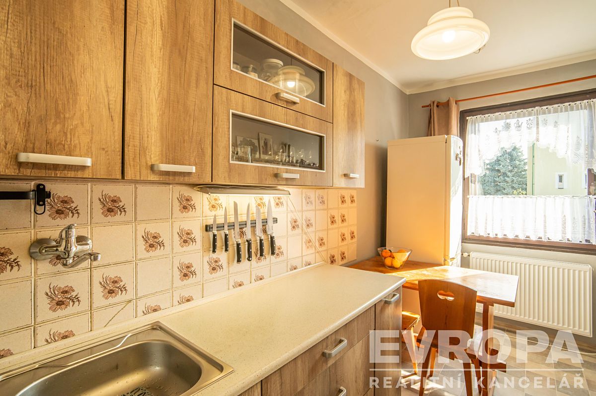 Prodej vícegeneračního domu 209 m², pozemek 551 m² – fotografie 4
