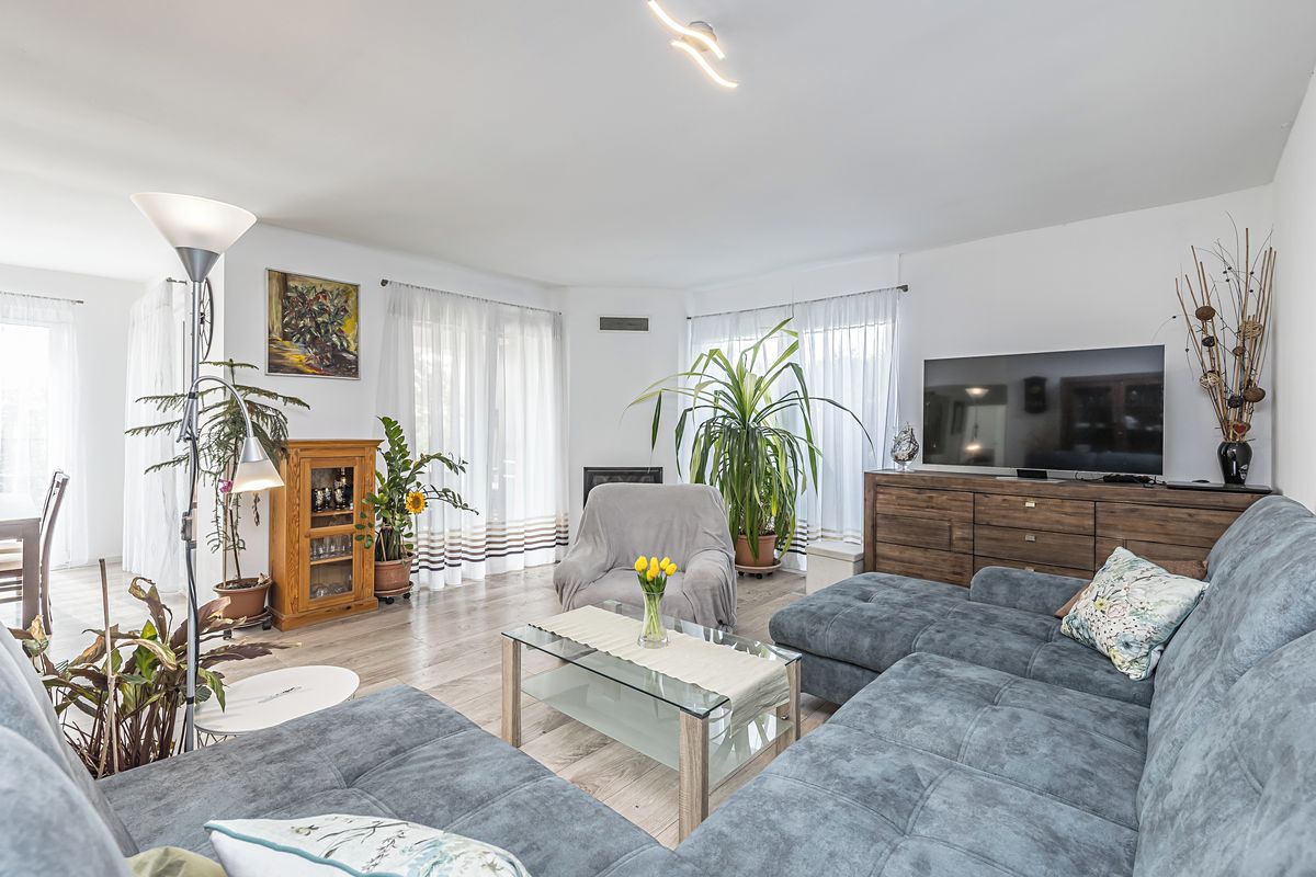 Prodej rodinného domu 145 m², pozemek 1021 m² – fotografie 3