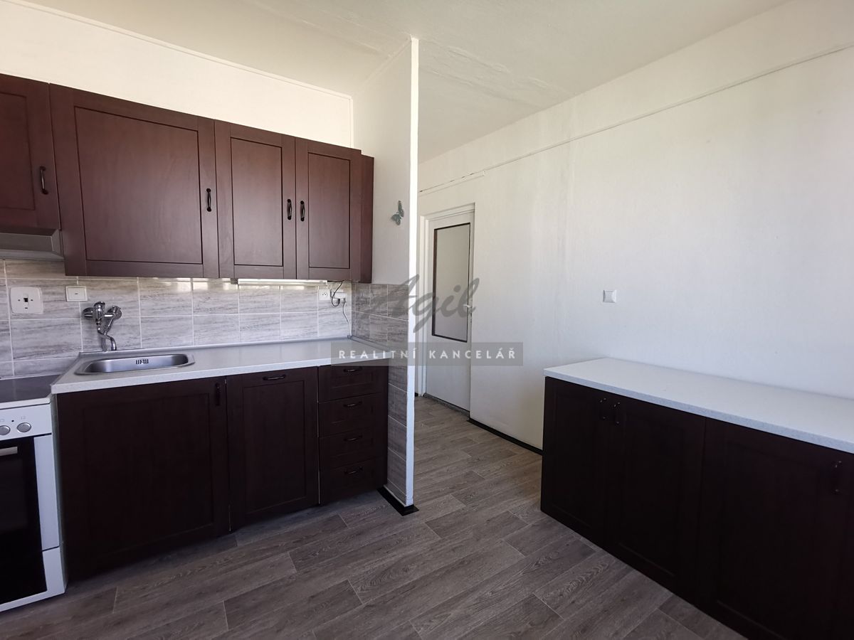 Pronájem bytu 1+1 35 m² – fotografie 3
