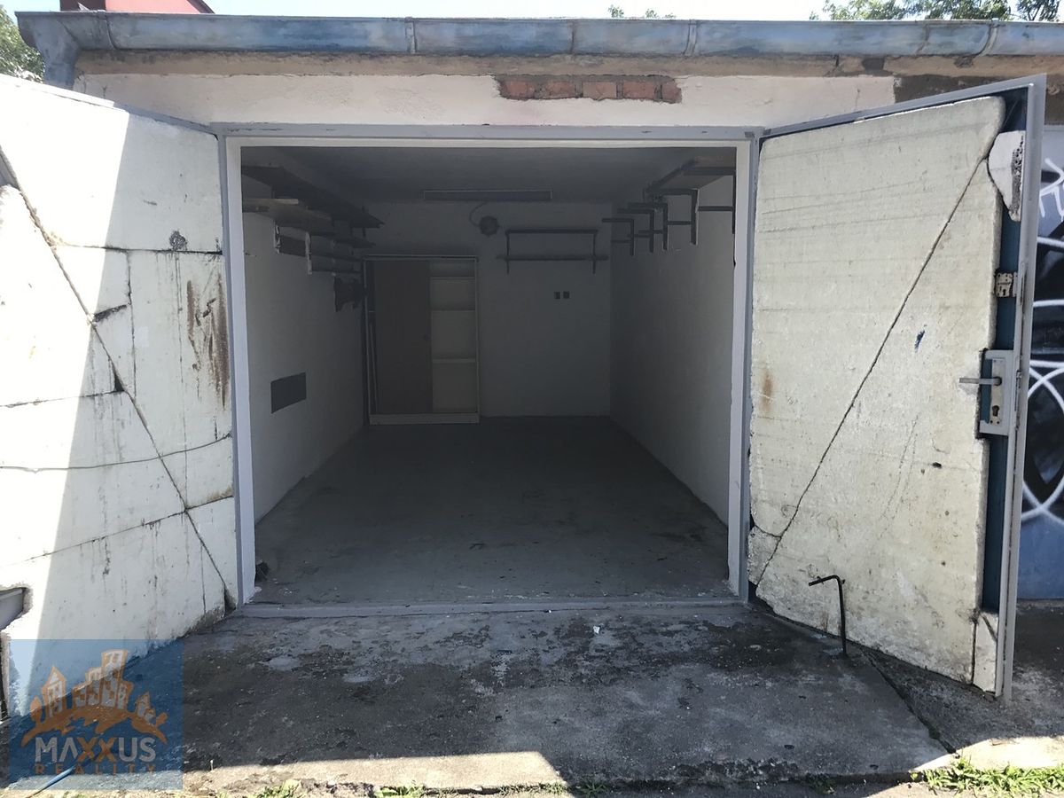 Pronájem garáže 19 m² – fotografie 3