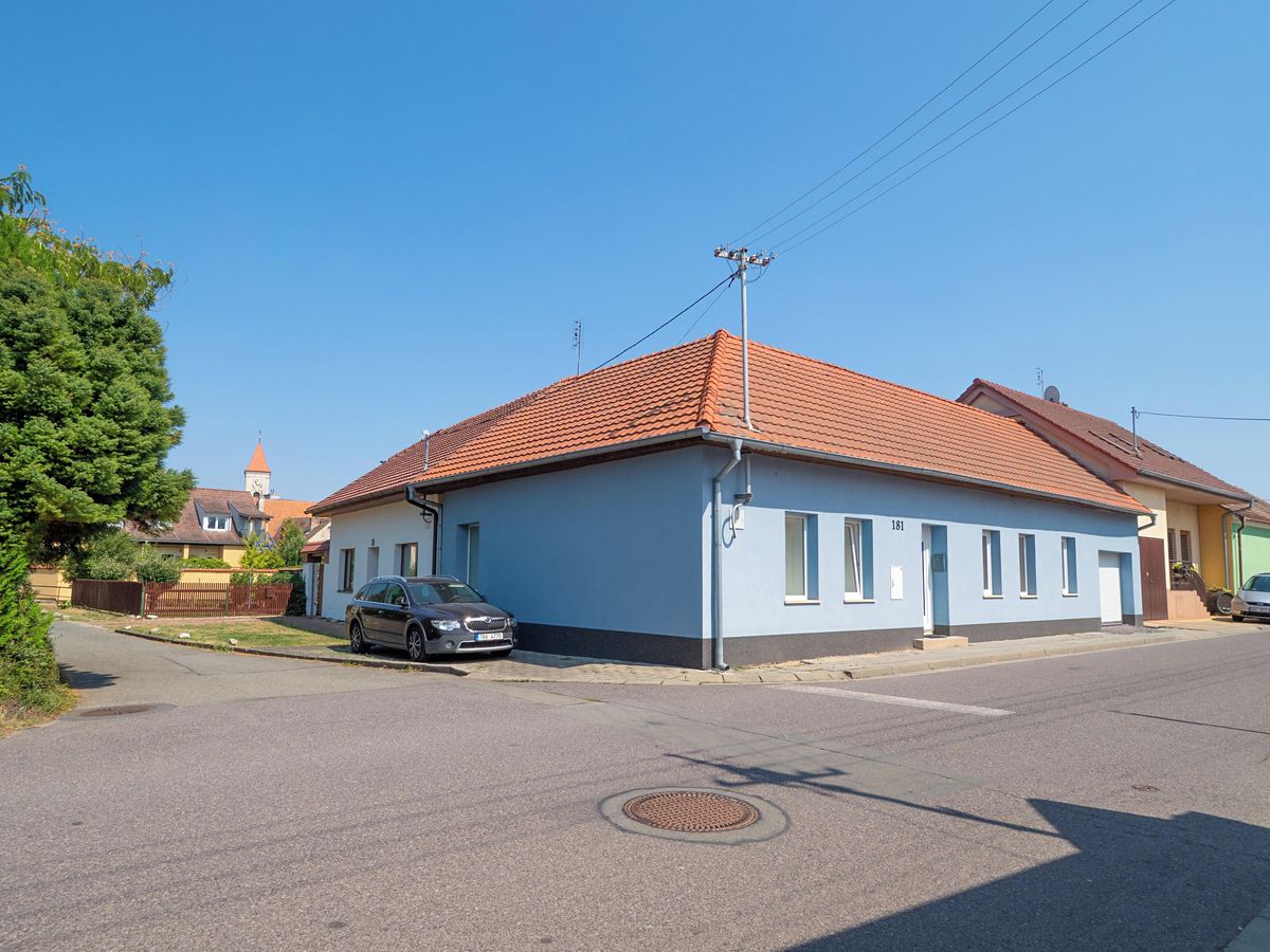Prodej rodinného domu 112 m², pozemek 197 m² – fotografie 2