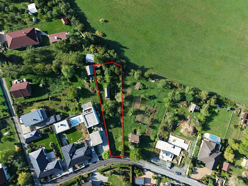 Prodej stavebního pozemku 1025 m², Starý Plzenec – náhled fotky 3