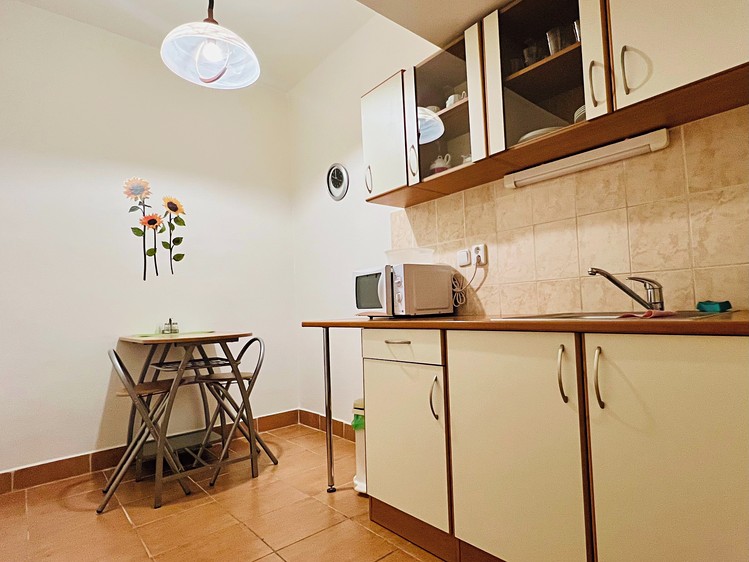 Комерційне приміщення в оренду, 16 м² (4 з 6)