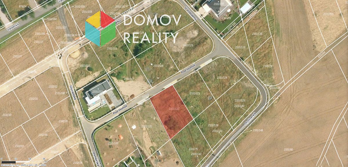 Prodej stavebního pozemku 898 m² – fotografie 2