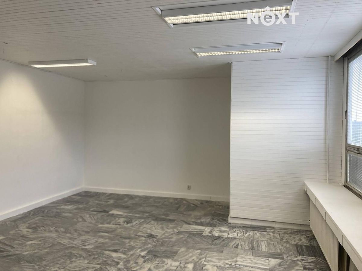 Pronájem kanceláře 40 m² – fotografie 2
