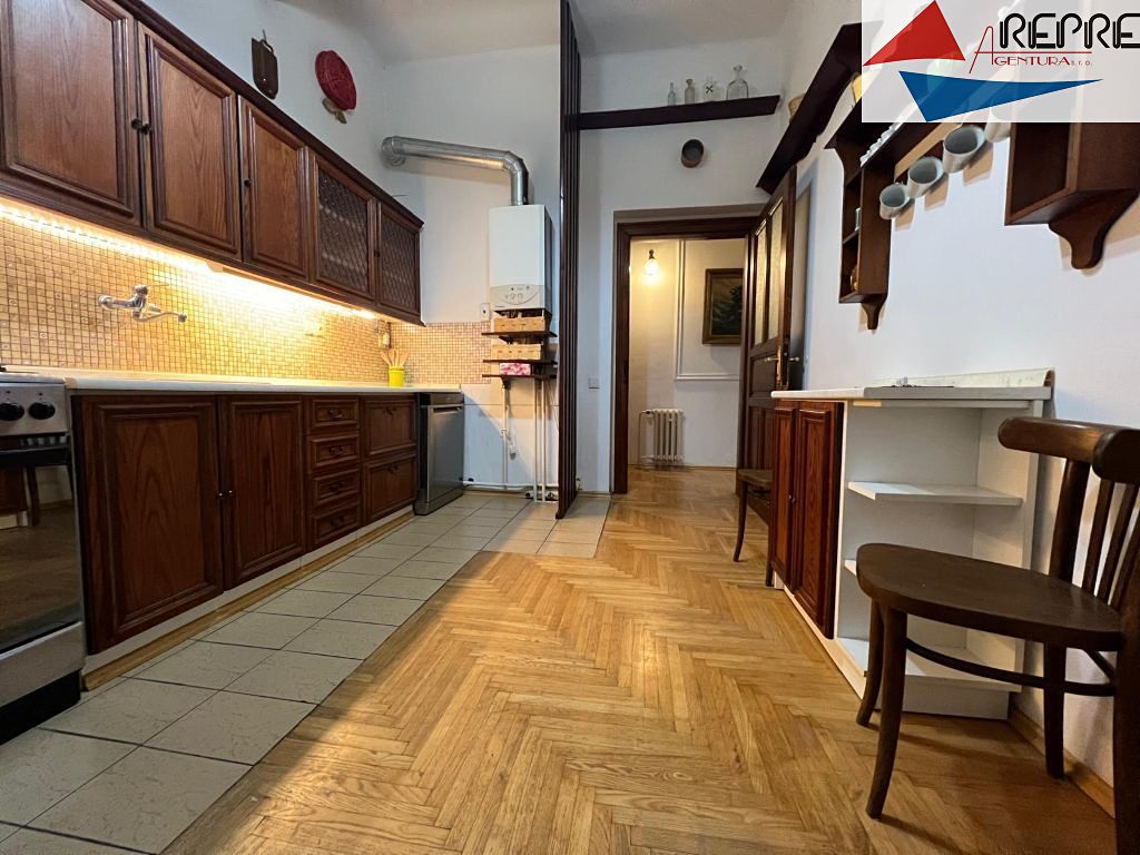 Pronájem bytu 4+1 150 m² – fotografie 4