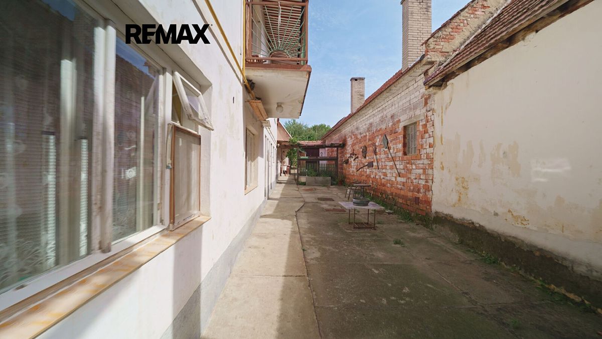 Prodej rodinného domu 184 m², pozemek 1042 m² – fotografie 5
