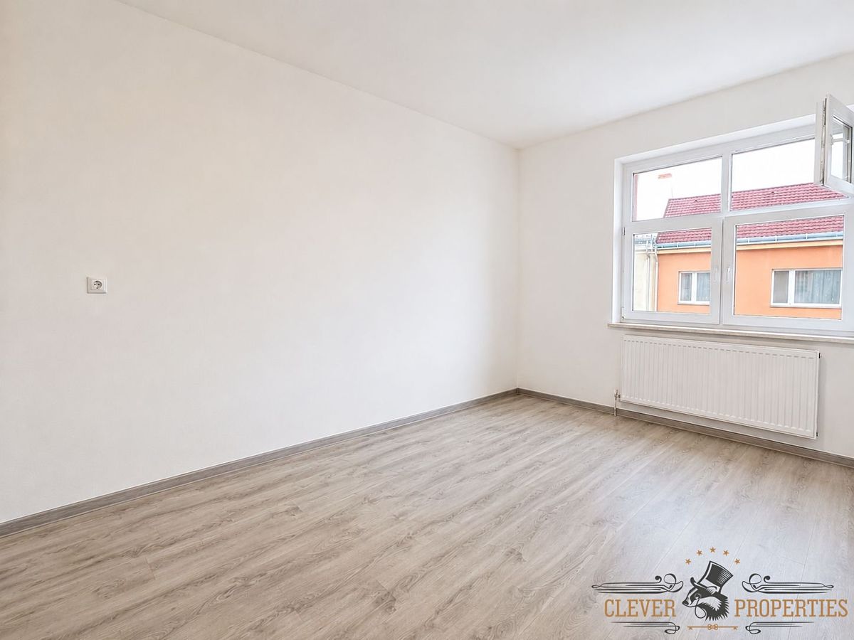 Pronájem bytu 2+kk 71 m² – fotografie 3