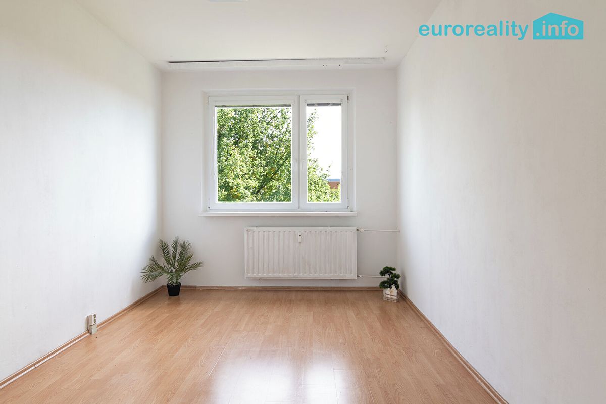 Pronájem bytu 3+1 66 m² – fotografie 3