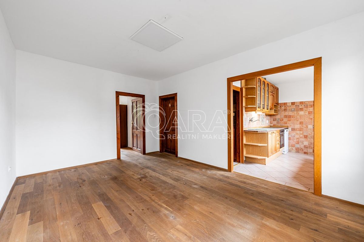 Pronájem bytu 3+1 74 m² – fotografie 2