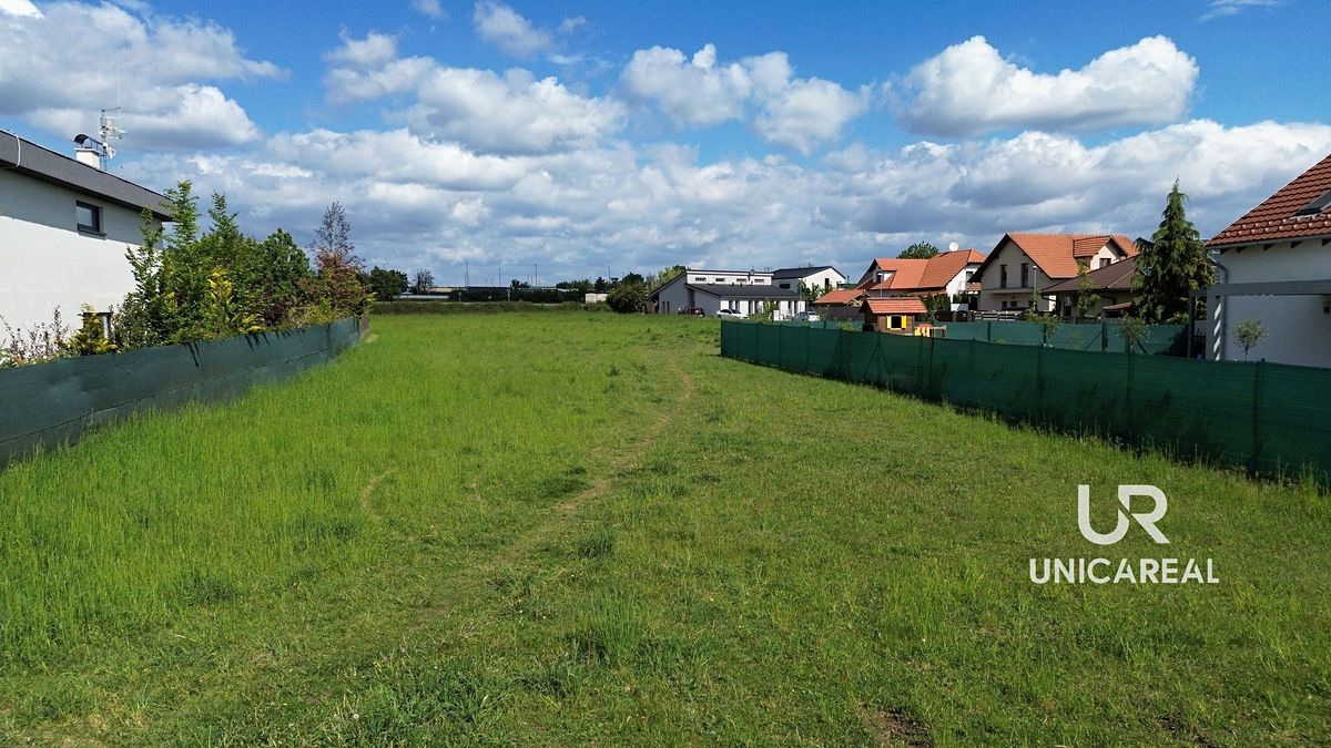 Prodej stavebního pozemku 1324 m² – fotografie 2