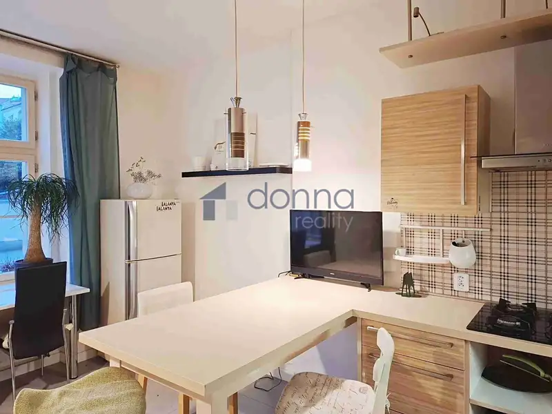 Pronájem bytu 4+kk 140 m², Praha – náhled fotky 3
