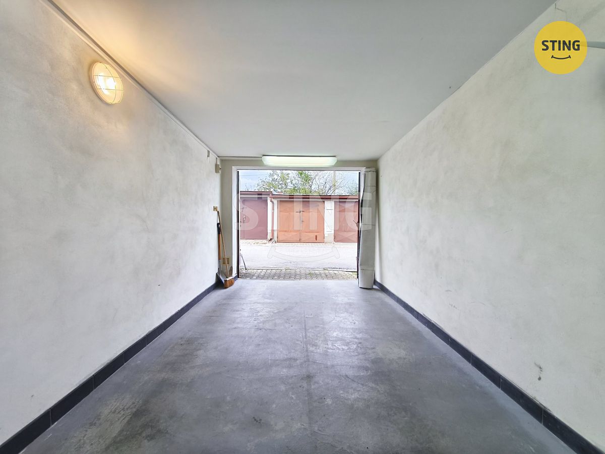 Pronájem garáže 18 m² – fotografie 3