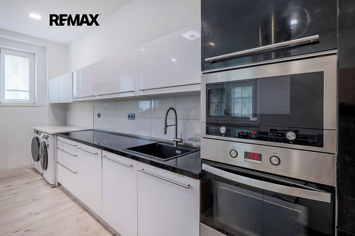 Pronájem bytu 4+kk 111 m²