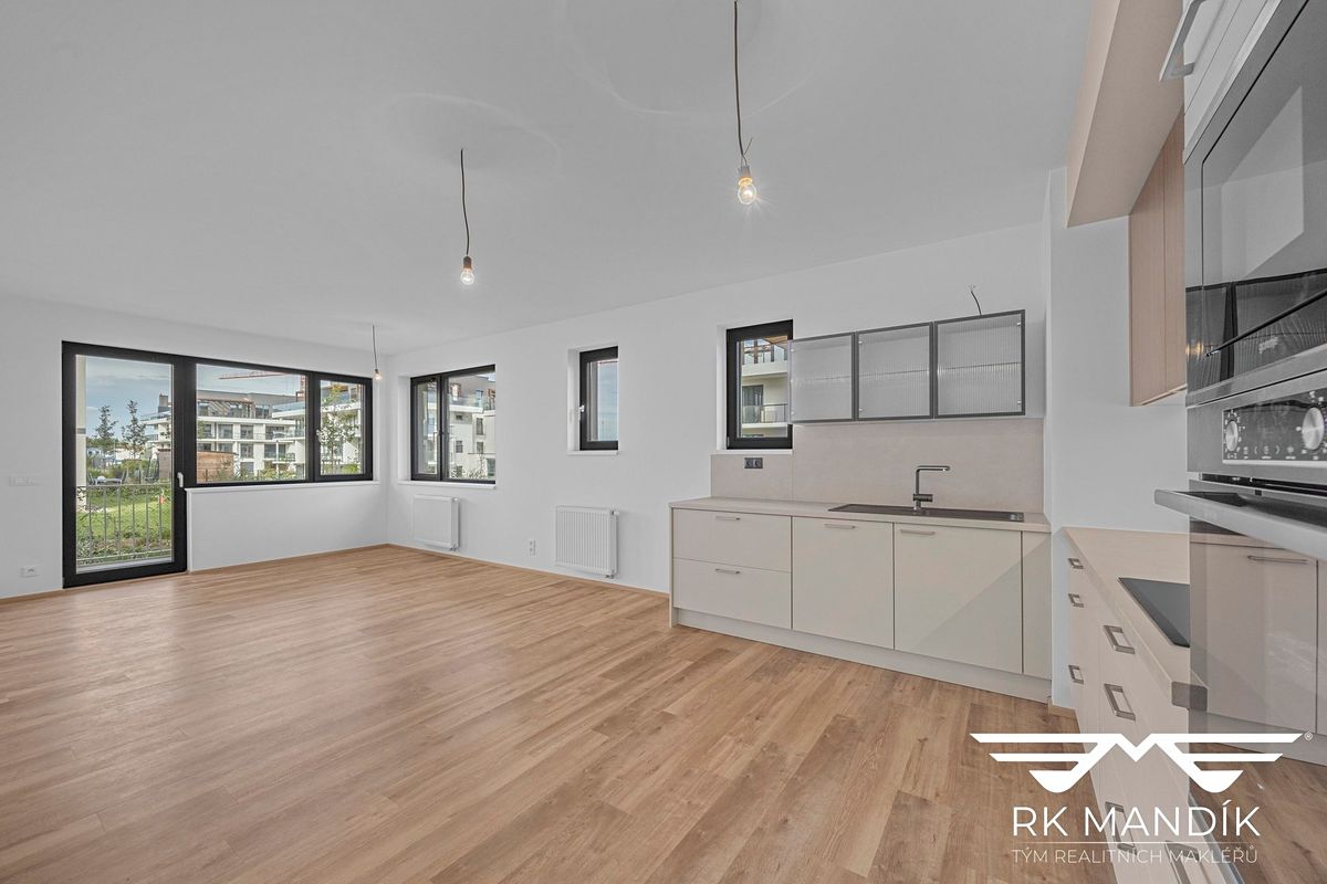 Pronájem bytu 3+kk 86 m² – fotografie 2