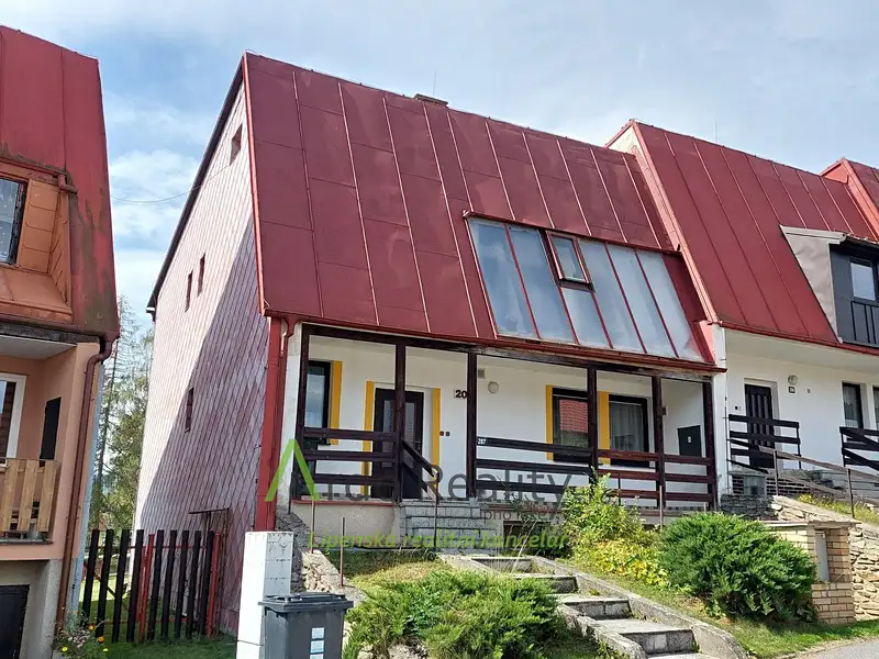 Prodej rodinného domu 240 m², pozemek 624 m², Frymburk – náhled fotky 1