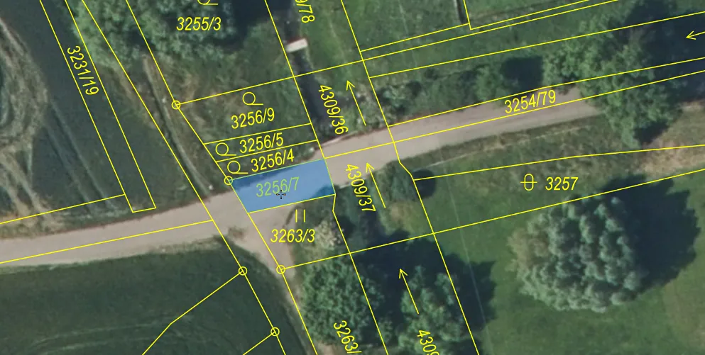 Dražba pole 1358 m²