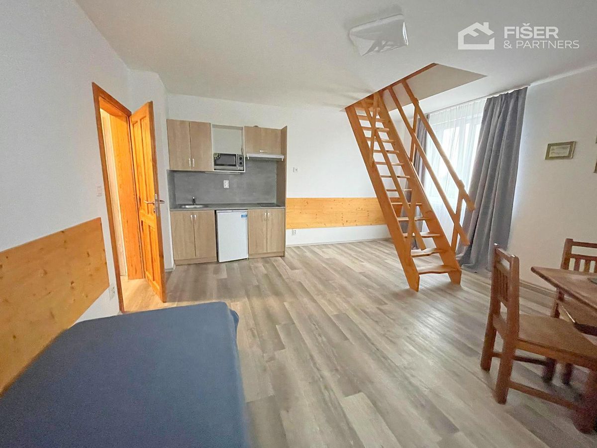 Pronájem bytu 2+kk 60 m² – fotografie 2