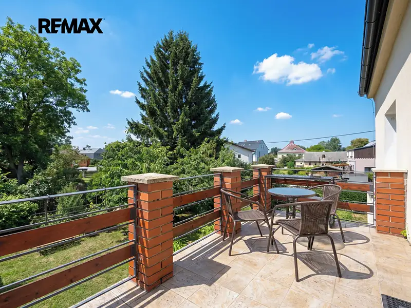 Prodej rodinného domu 240 m², pozemek 808 m², Karlovy Vary – náhled fotky 2