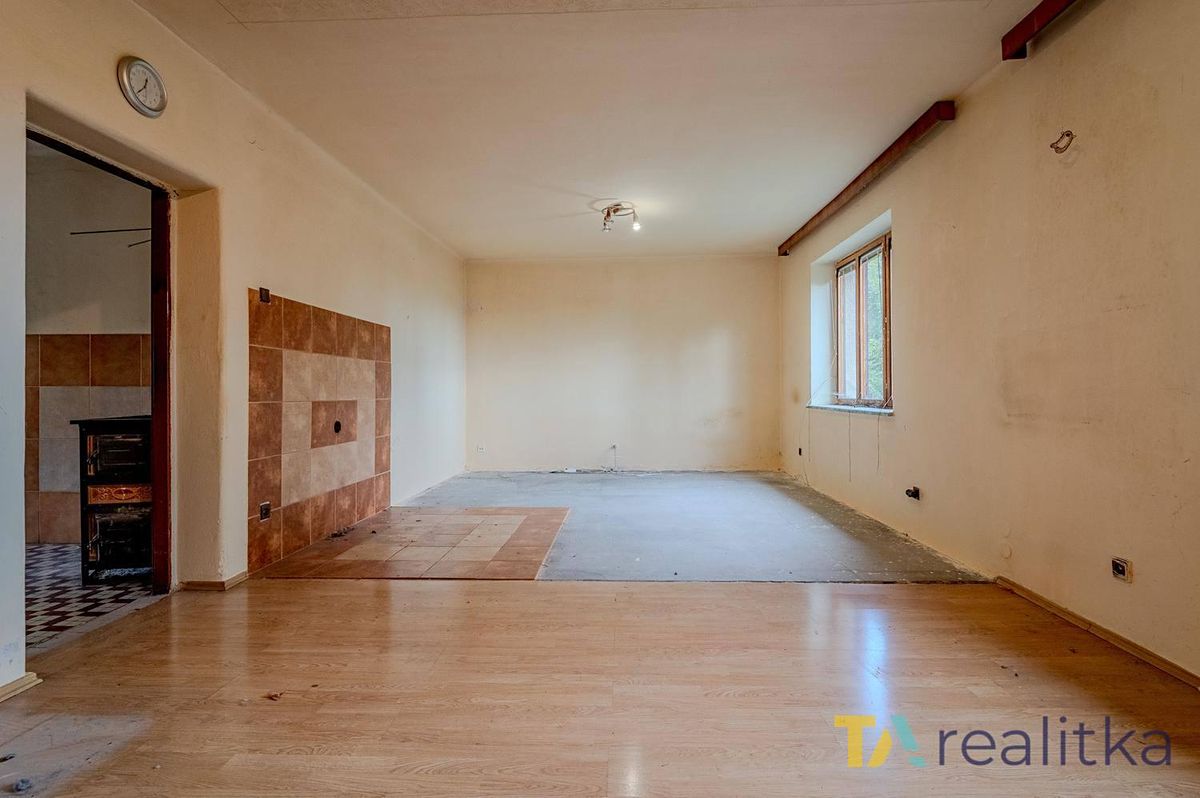 Prodej rodinného domu 126 m², pozemek 2044 m² – fotografie 4