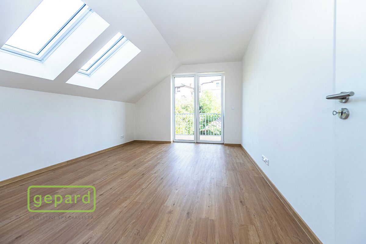 Prodej bytu 6 pokojů a více 159 m² – fotografie 4