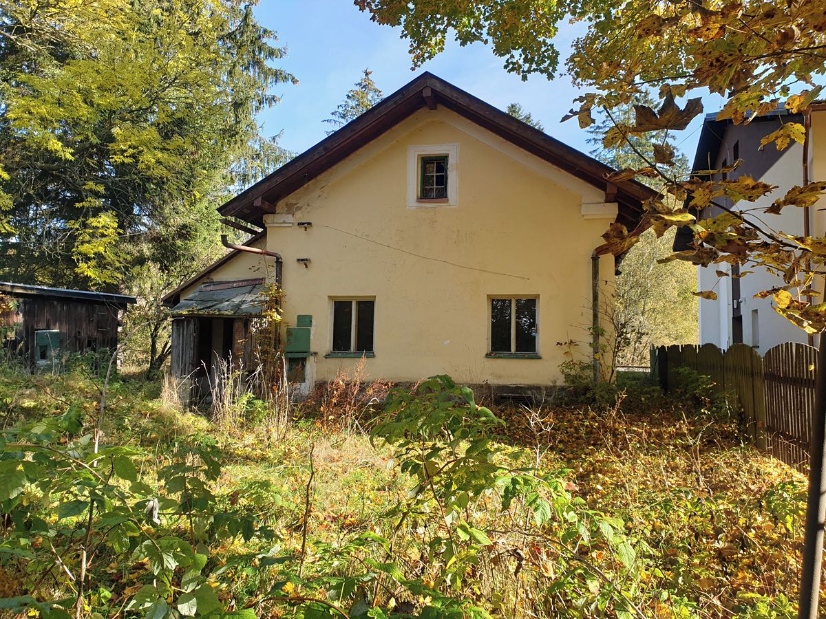 Prodej rodinného domu 91 m², pozemek 2494 m²