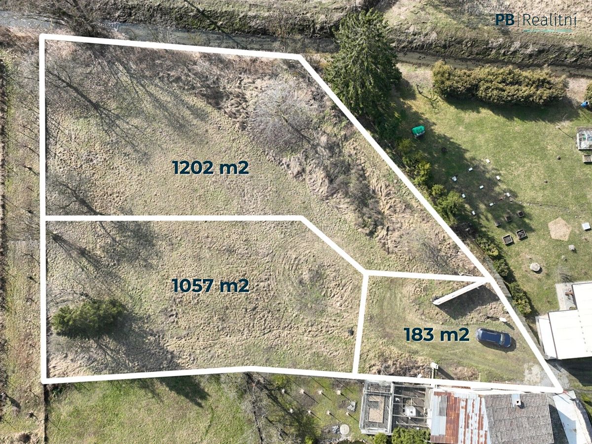 Prodej stavebního pozemku 1185 m²