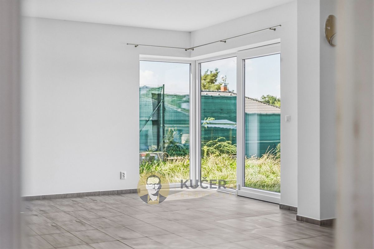 Prodej rodinného domu 124 m², pozemek 235 m² – fotografie 2