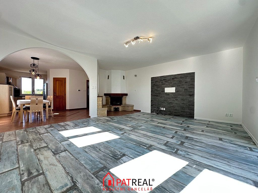Pronájem rodinného domu 112 m², pozemek 482 m² – fotografie 4