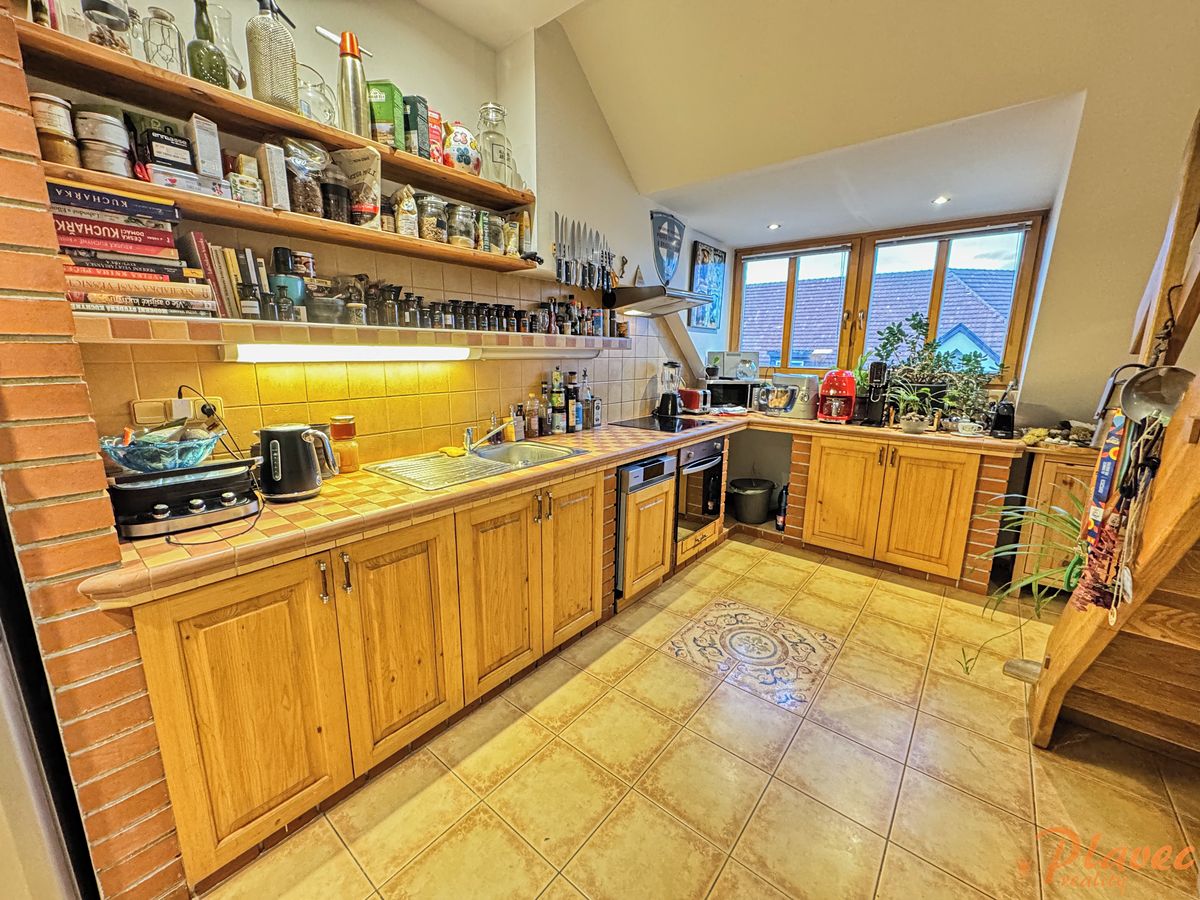 Pronájem bytu 2+kk 126 m² – fotografie 2