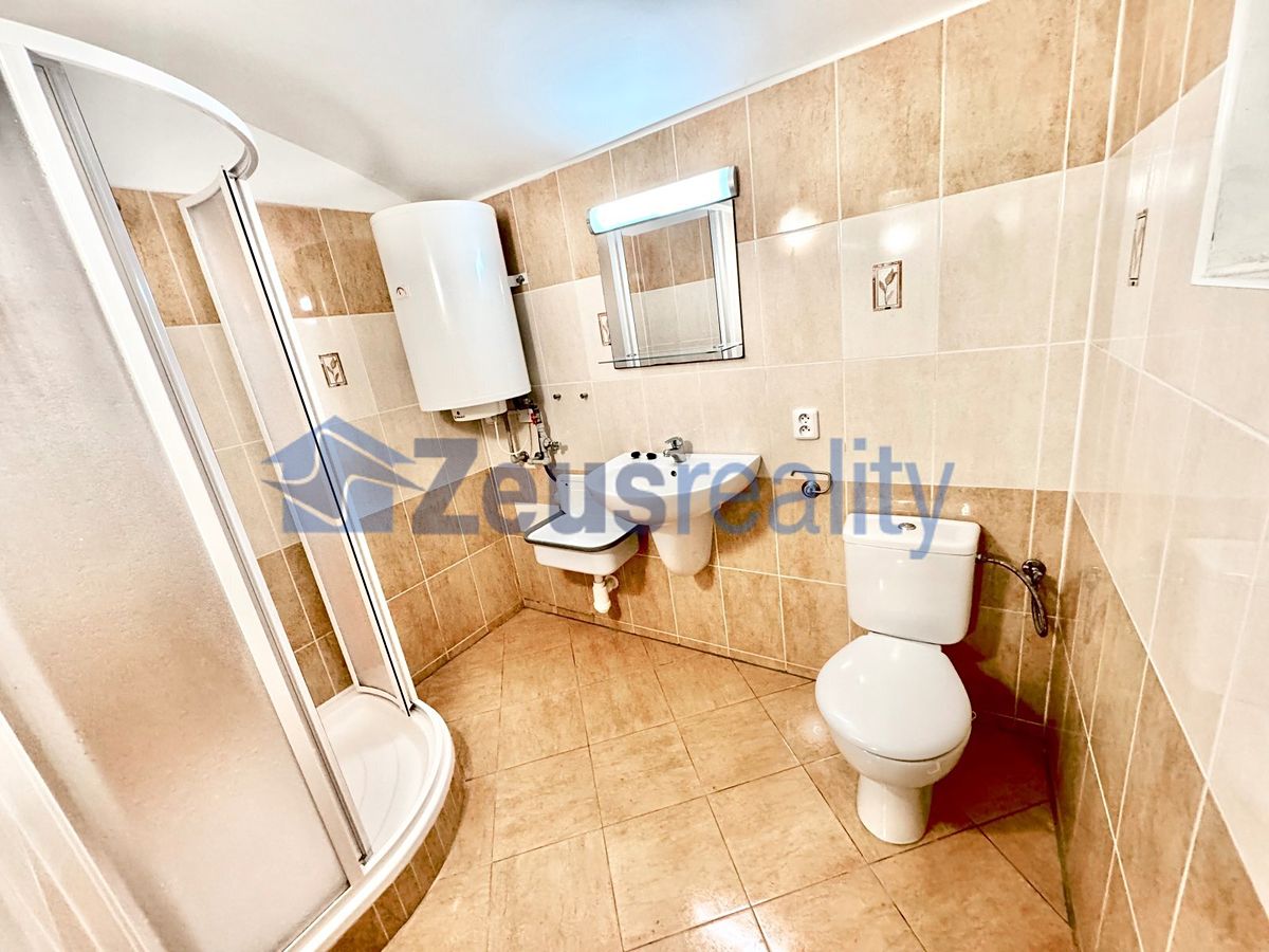 Pronájem obchodního prostoru 25 m² – fotografie 3