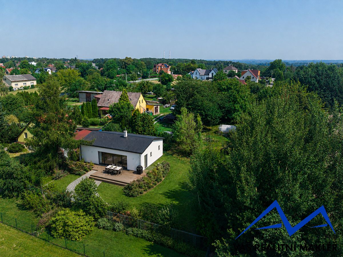 Prodej stavebního pozemku 862 m² – fotografie 2