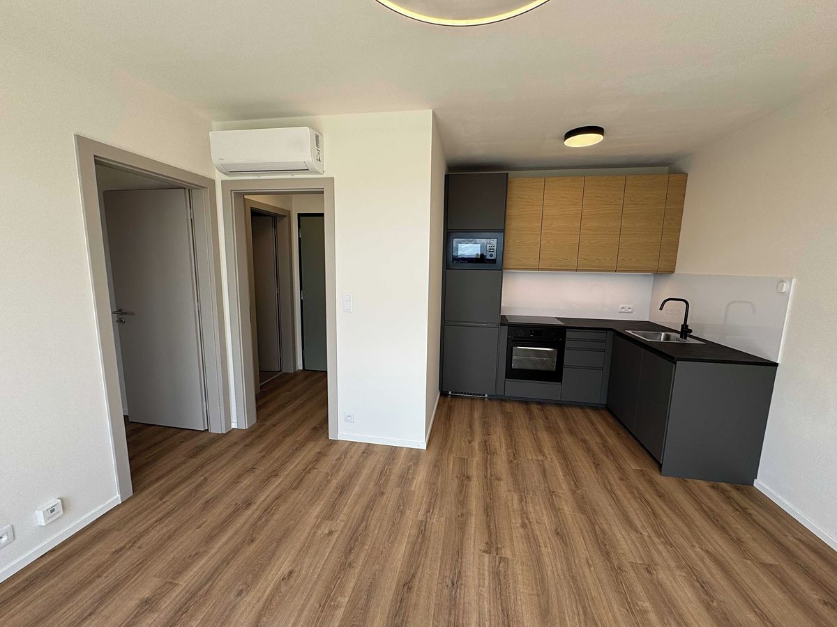 Pronájem bytu 2+kk 34 m² – fotografie 2