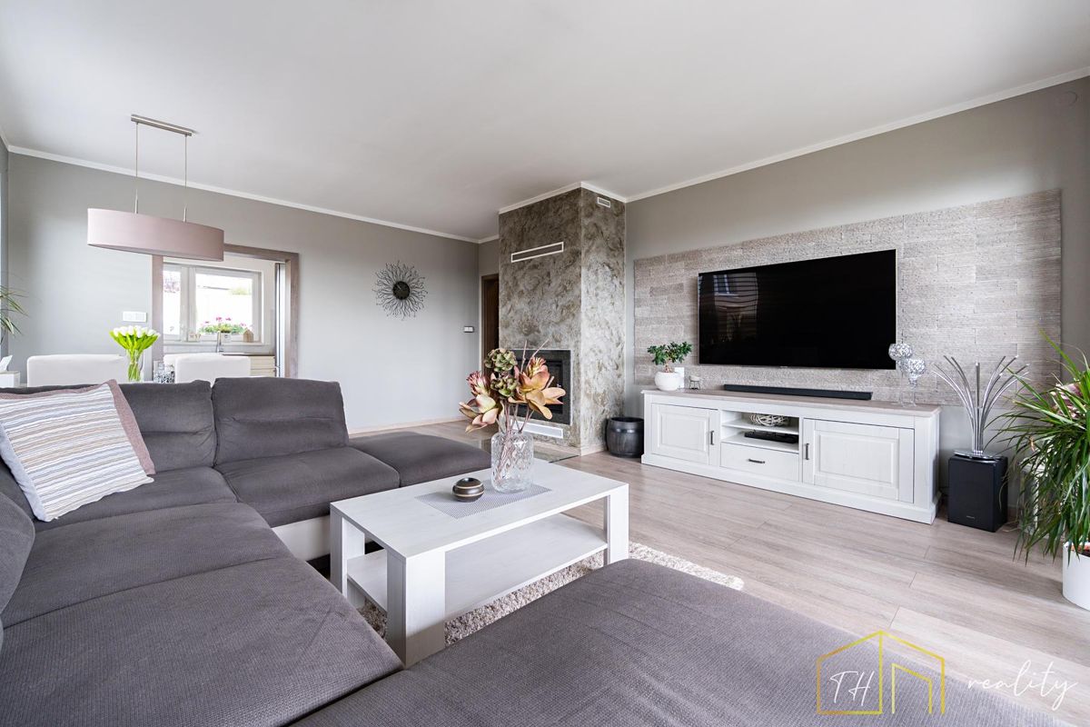 Prodej rodinného domu 154 m², pozemek 1417 m² – fotografie 2