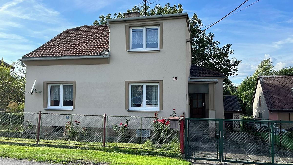 Prodej rodinného domu 120 m², pozemek 825 m²
