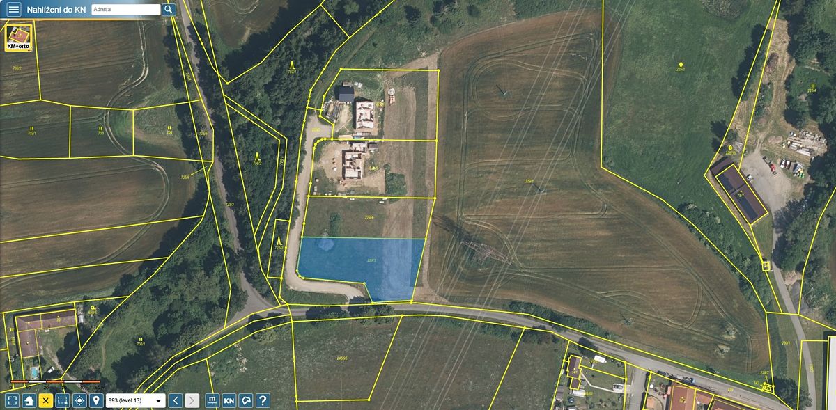 Prodej stavebního pozemku 1893 m² – fotografie 2