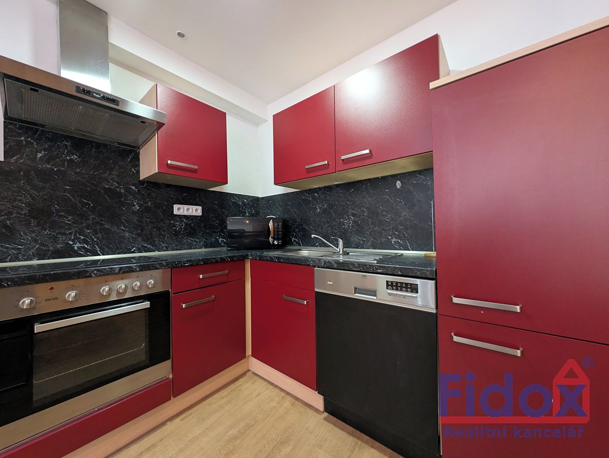 Pronájem bytu 1+kk 40 m² – fotografie 3