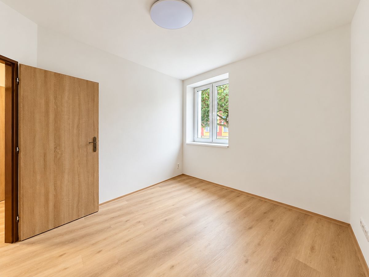 Pronájem bytu 2+1 45 m² – fotografie 4