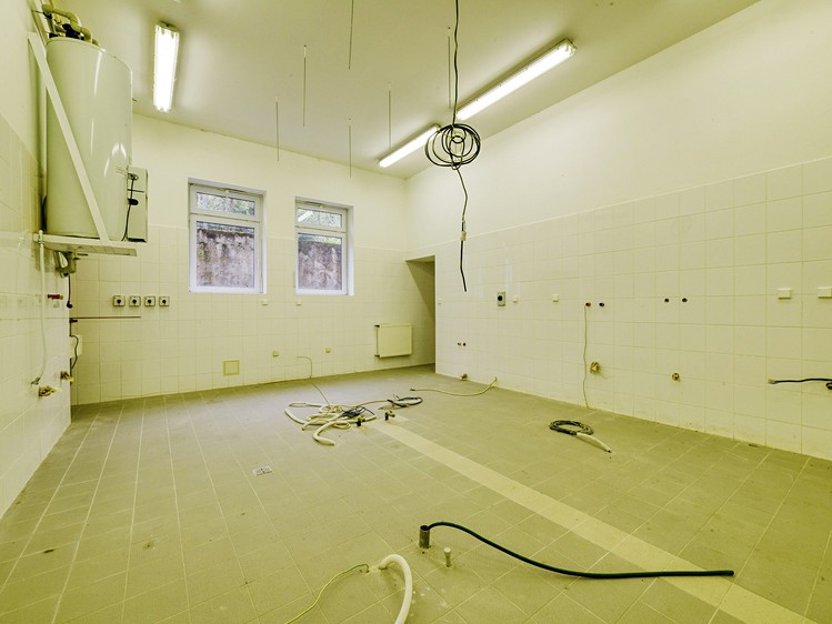 Комерційне приміщення на продаж, 899 м² (55 з 100)