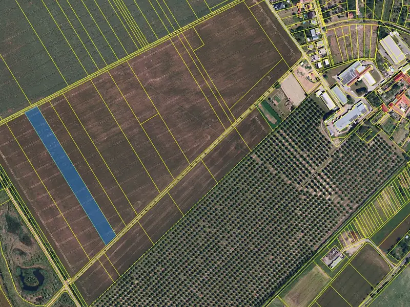 Prodej pole 25640 m², Ořechov – náhled fotky 1