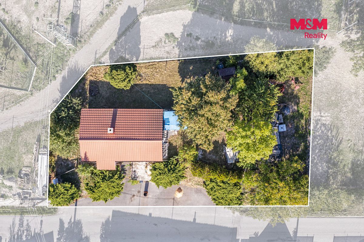 Prodej rodinného domu 72 m², pozemek 609 m² – fotografie 2