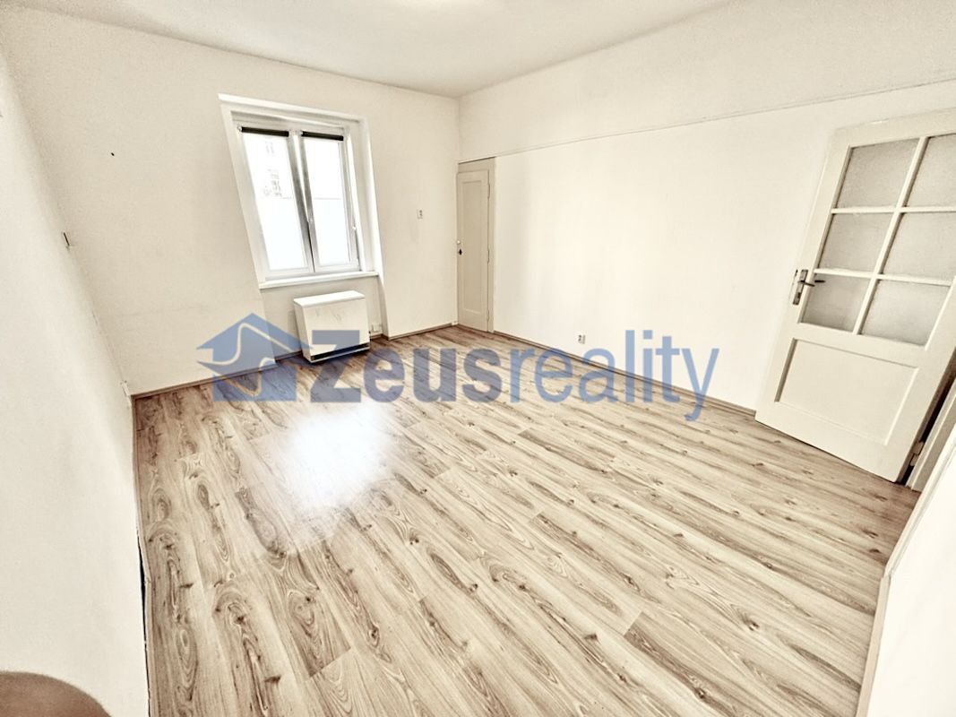Pronájem bytu 1+kk 27 m² – fotografie 4