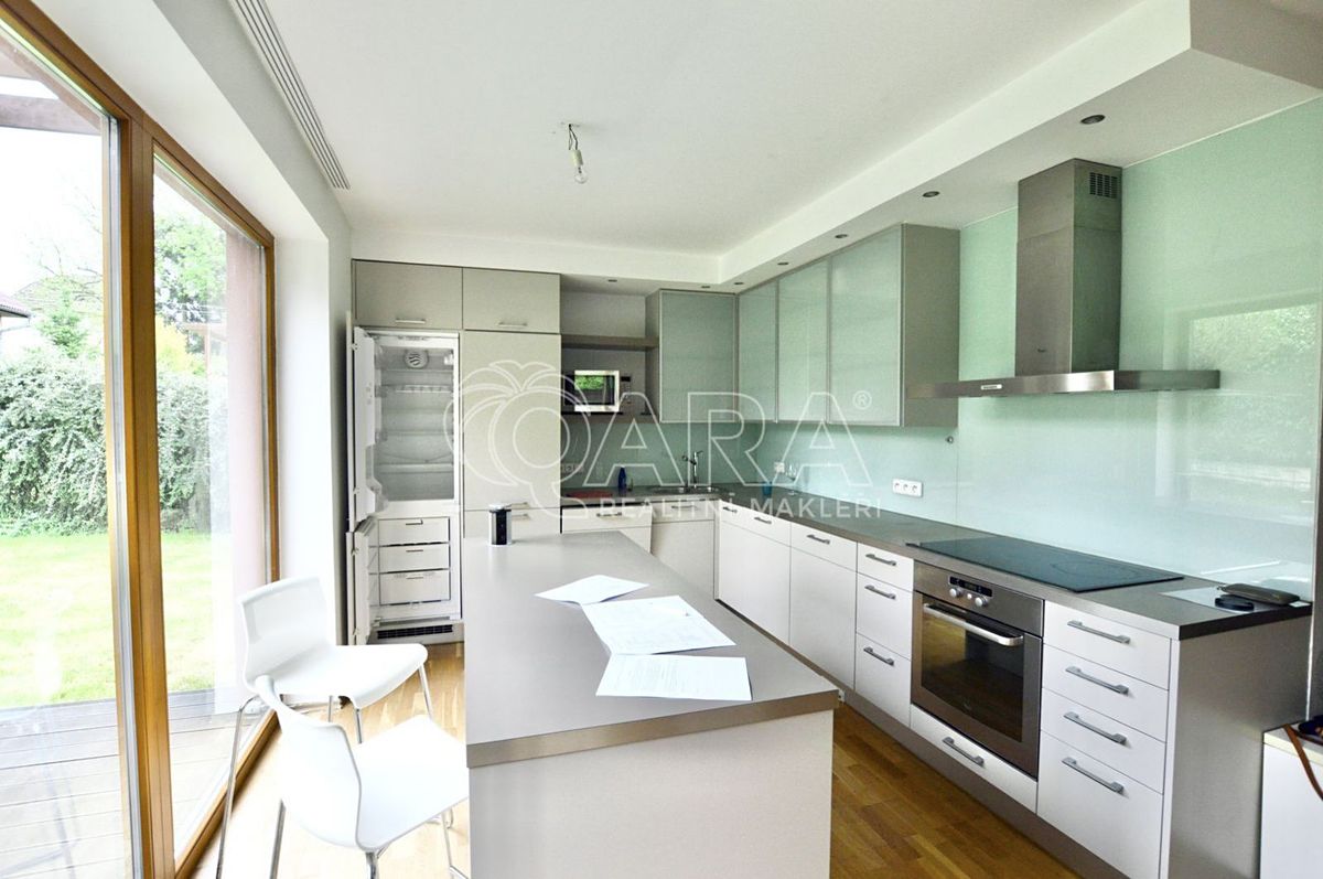 Pronájem bytu 3+kk 86 m² – fotografie 2