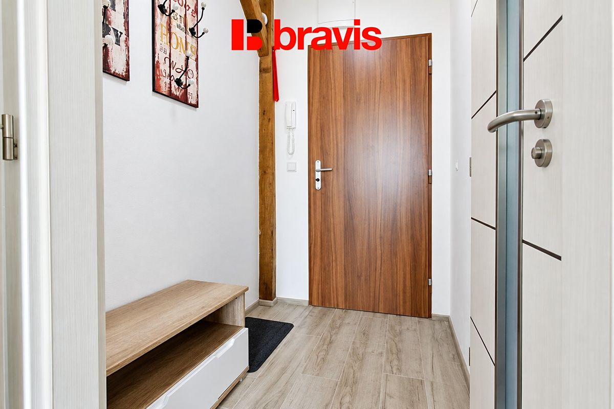 Pronájem bytu 1+kk 23 m² – fotografie 3