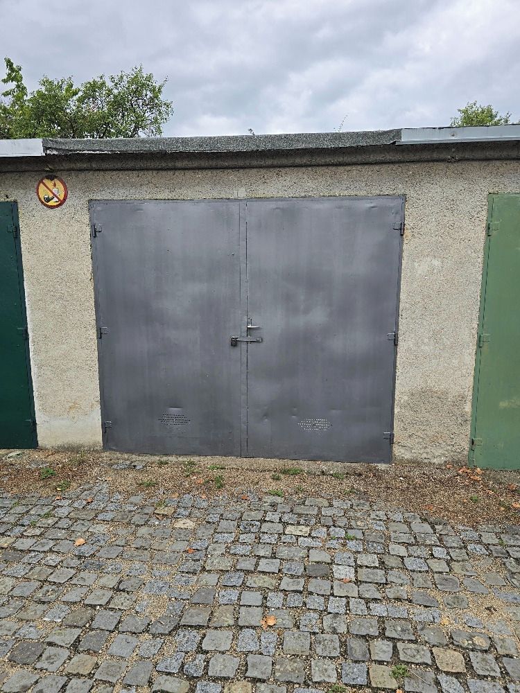 Pronájem garáže 16 m²