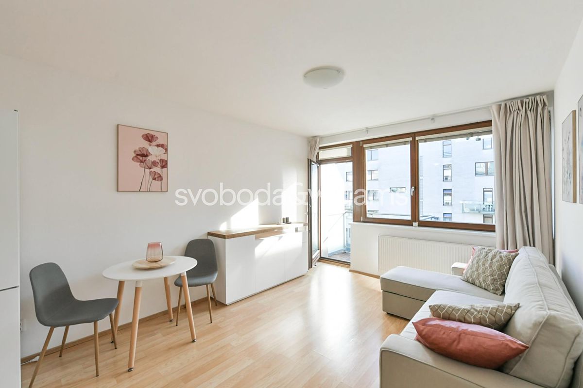 Pronájem bytu 2+kk 48 m²