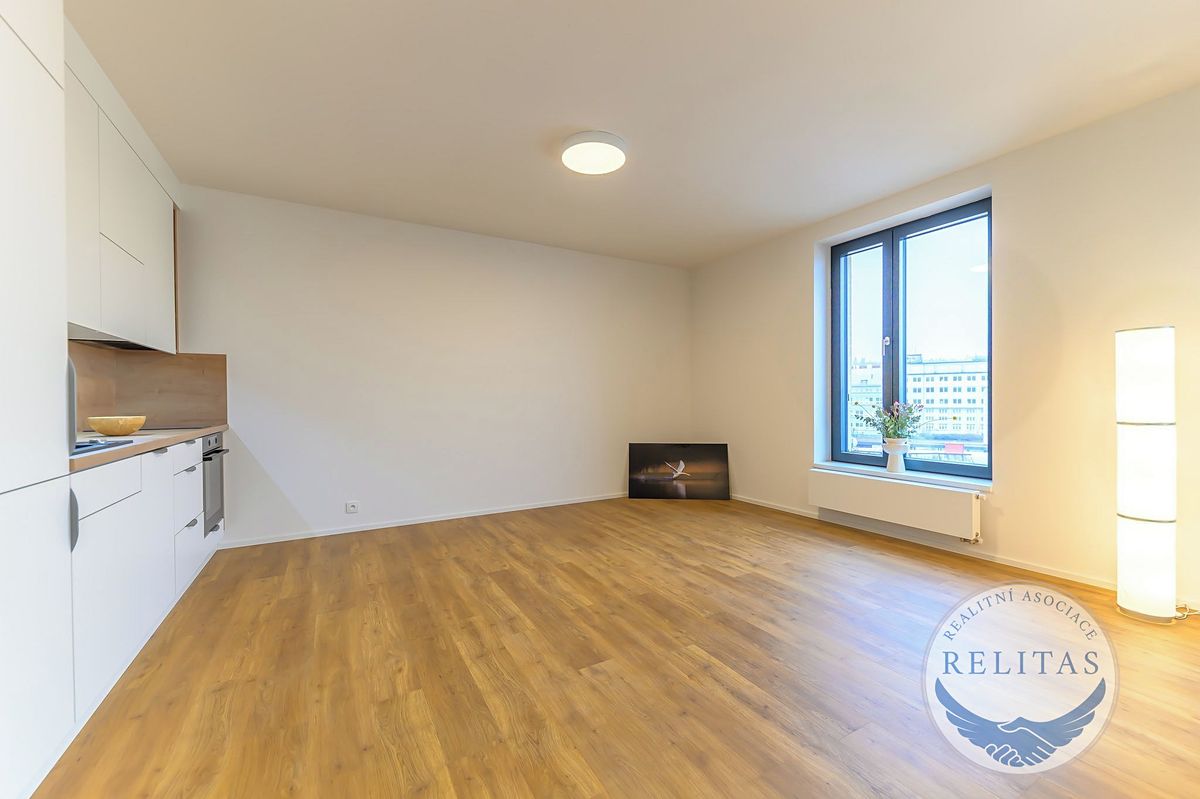 Pronájem bytu 1+kk 31 m² – fotografie 4